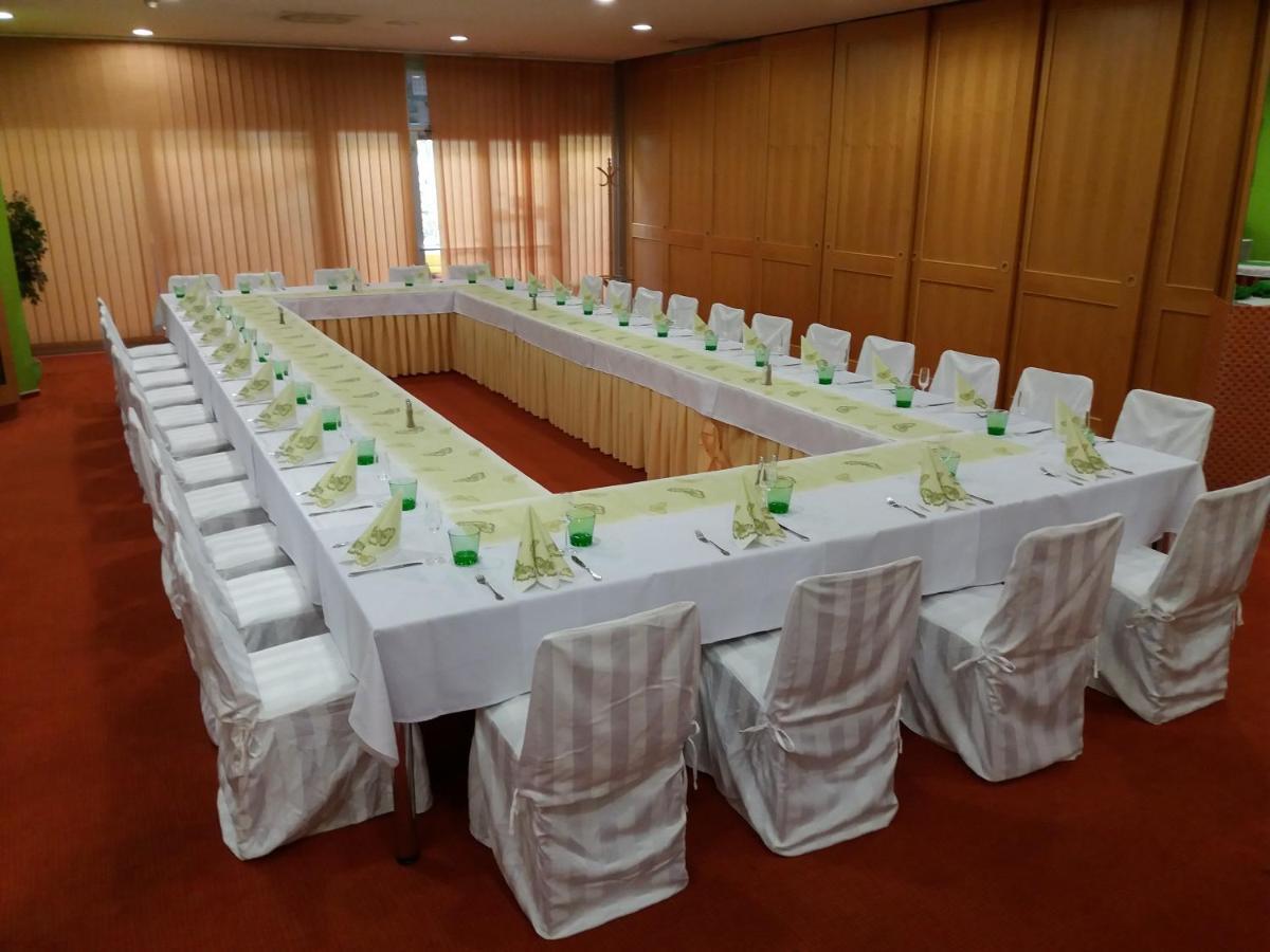 Hotel Tennis Club Prostějov Εξωτερικό φωτογραφία