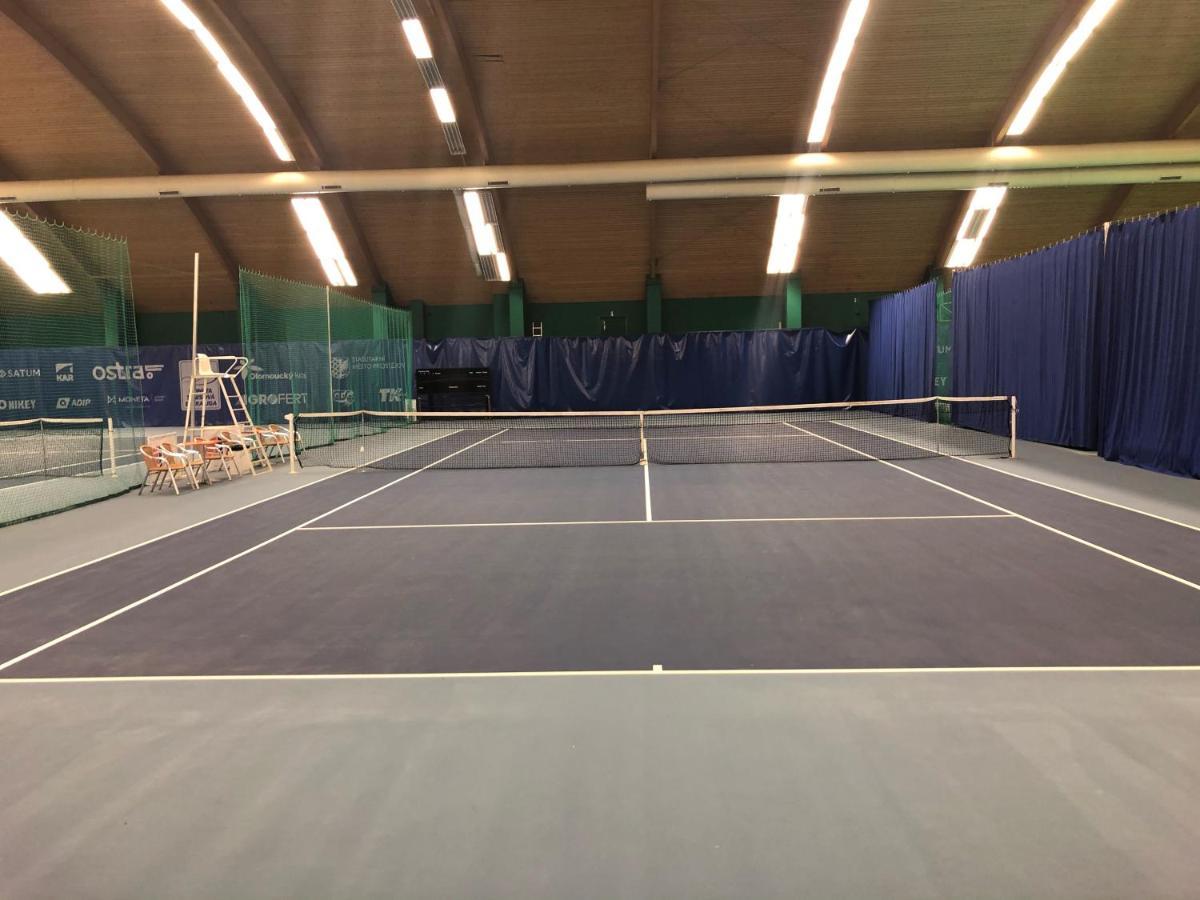 Hotel Tennis Club Prostějov Εξωτερικό φωτογραφία